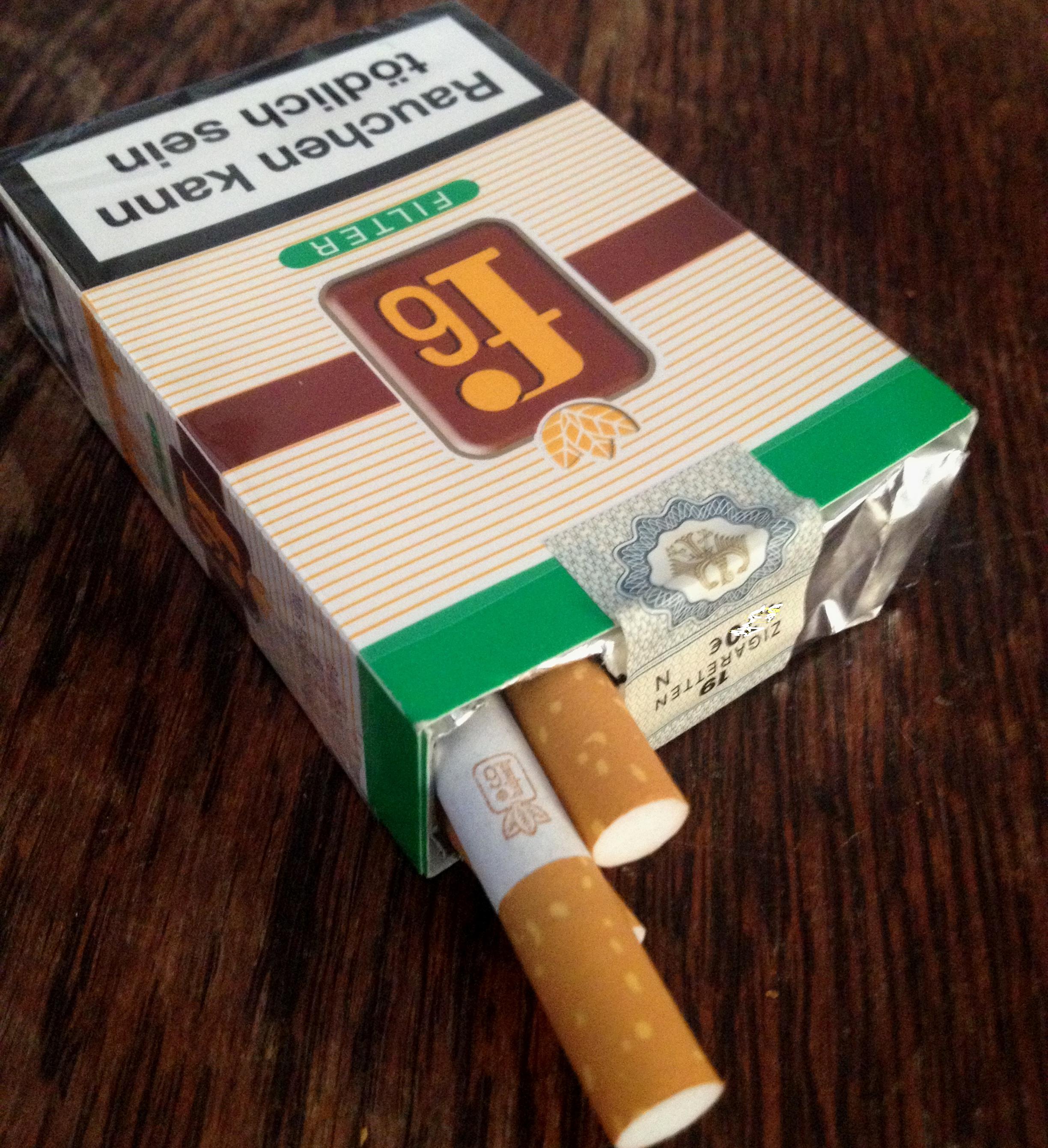 Сигареты кабинет. Сигареты f6 Германия. Сигареты ф6. Немецкие сигареты ф 6. Сигареты ГДР.