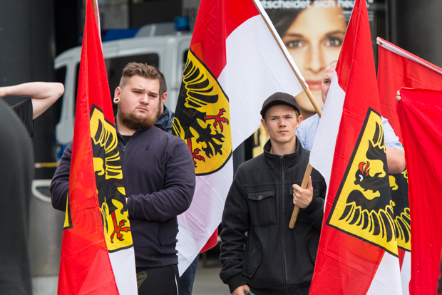 Teilnehmer der Kundgebung der rechtsextremen Splitterpartei "pro NRW" | © Christian Martischius